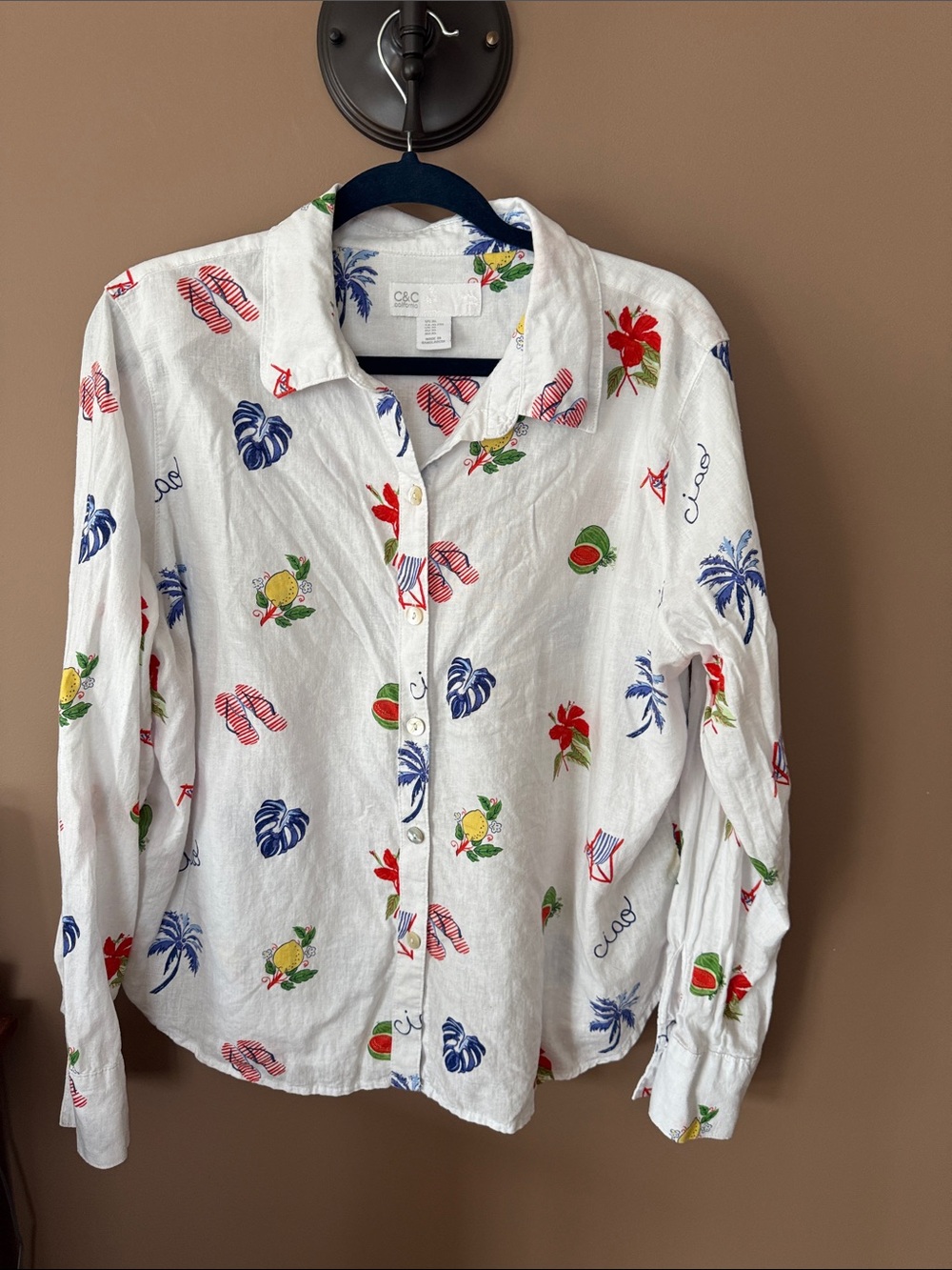 C&C California White Button-Up Shirt with Multicolor Tropical Motif